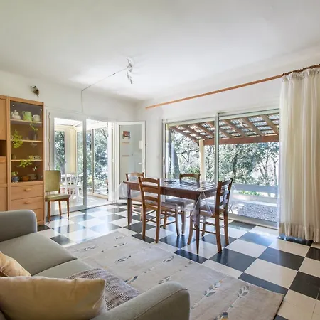 Casa vacanze Les Charmettes - Terrasse Et Grand Jardin